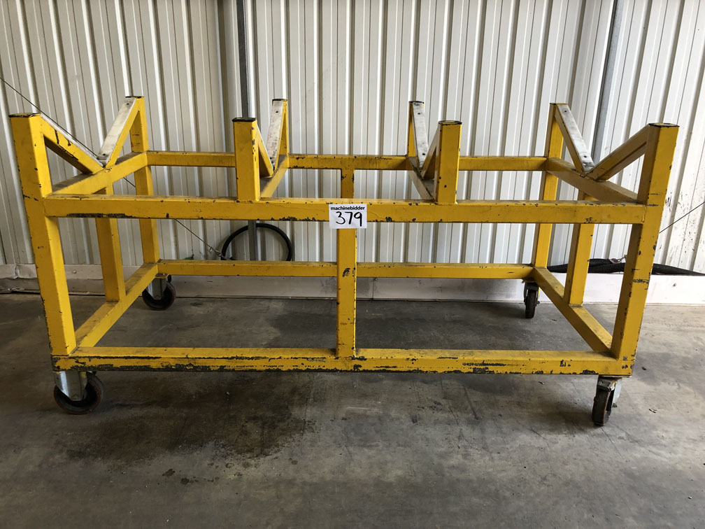 Steel Bar Rack on Wheels