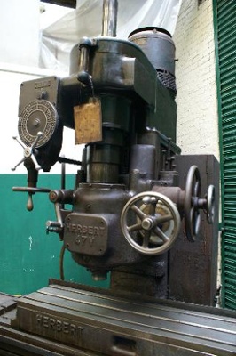 HERBERT 47V VERTICAL MILLING MACHINE